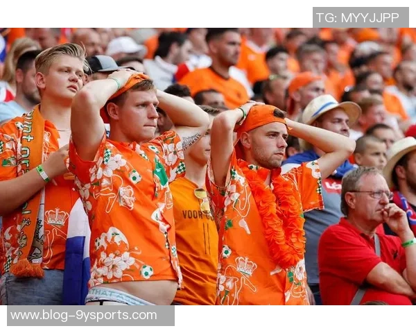 绝望足球：在逆境中寻找希望与重生的旅程